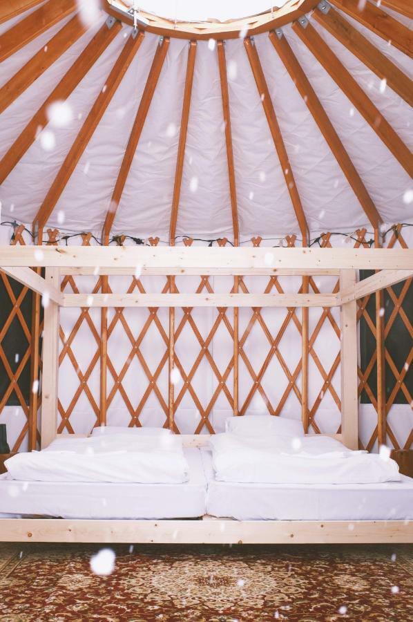 The Yurts At Margo'S Garden, Kiroro Hotel Akaigava Kültér fotó