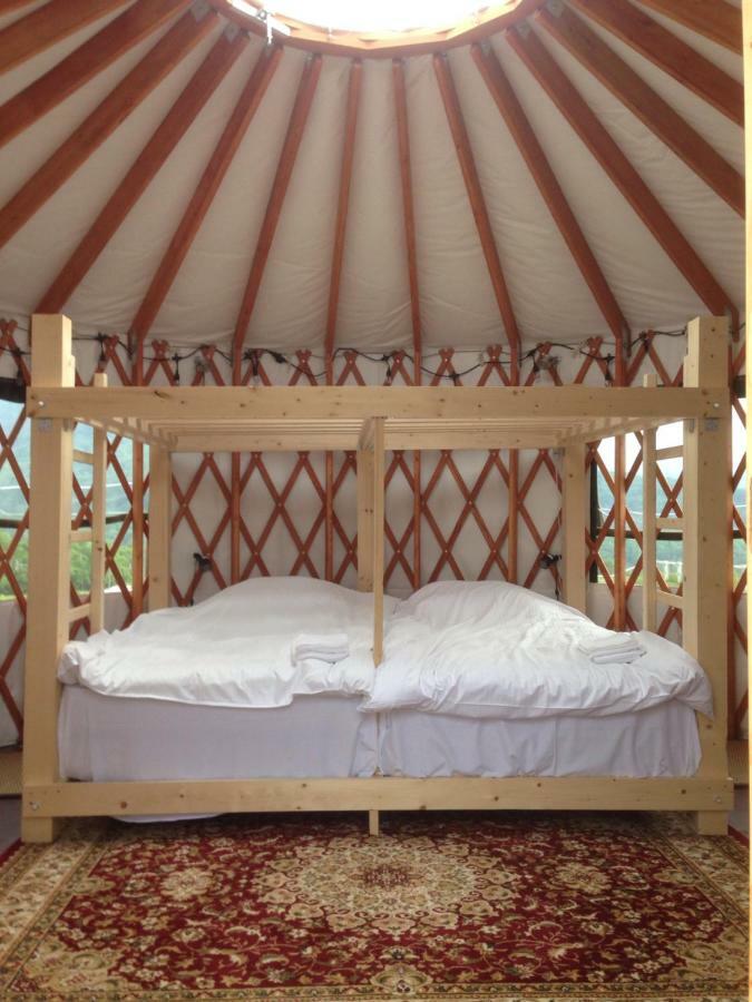 The Yurts At Margo'S Garden, Kiroro Hotel Akaigava Kültér fotó