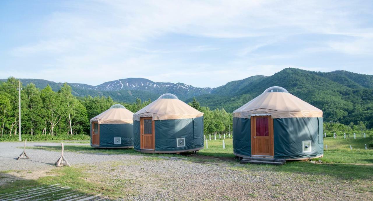 The Yurts At Margo'S Garden, Kiroro Hotel Akaigava Kültér fotó
